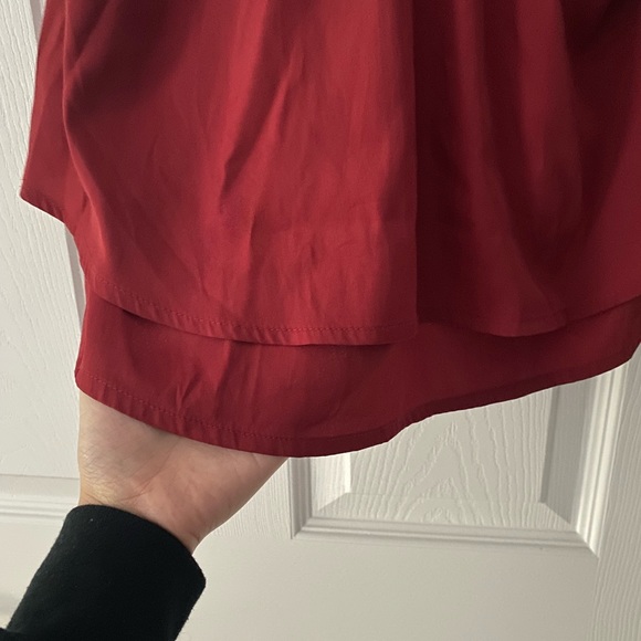 Red sleeveless blouse - Picture 3 of 3